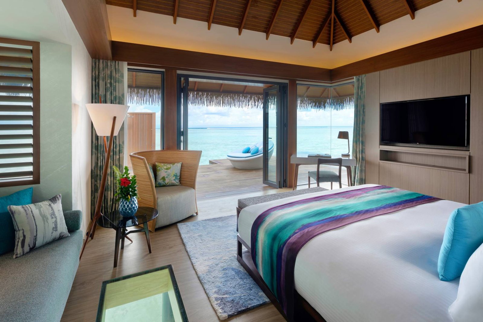 Sunset Ocean Pool Villa - Pullman Maamutaa - Image 1