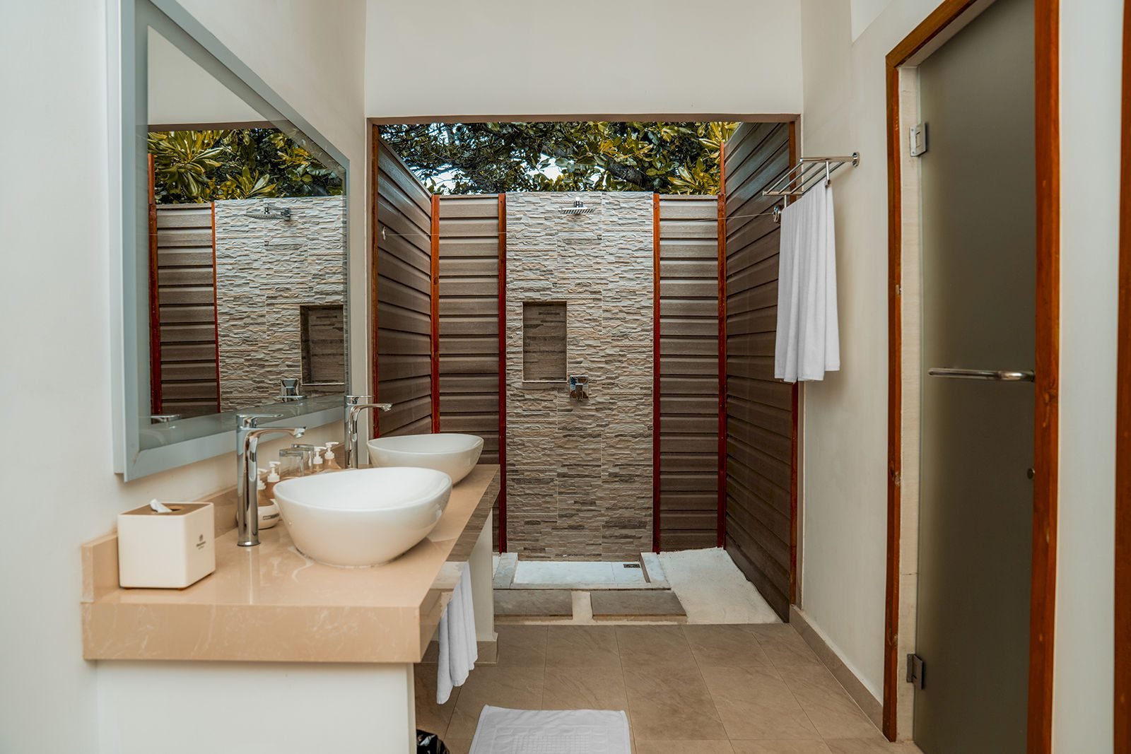 Beach Villa - Brennia Kottefaru