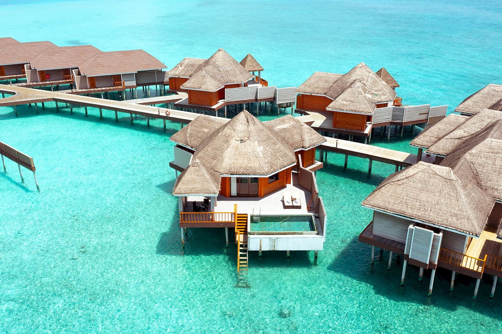 Over Water Suite with Pool - Brennia Kottefaru