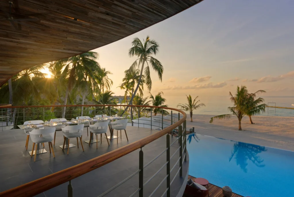 OUTRIGGER Maldives Maafushivaru - Image 24