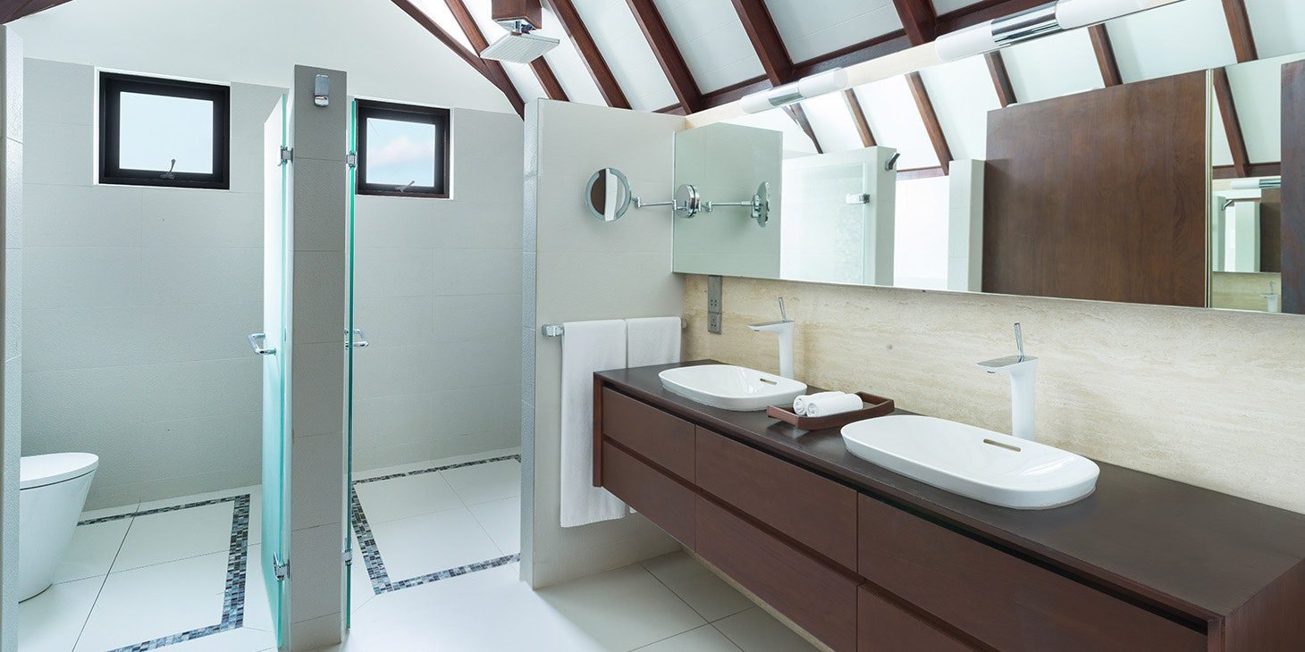 Overwater Ocean Suites with Infinity Pool - Heritance Aarah - Image 4