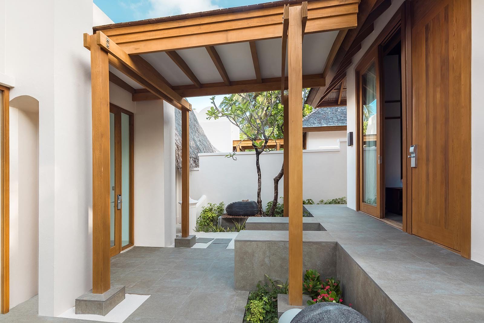 Two Bedroom Deluxe Beach Villa With Pool - Conrad Maldives - Image 3