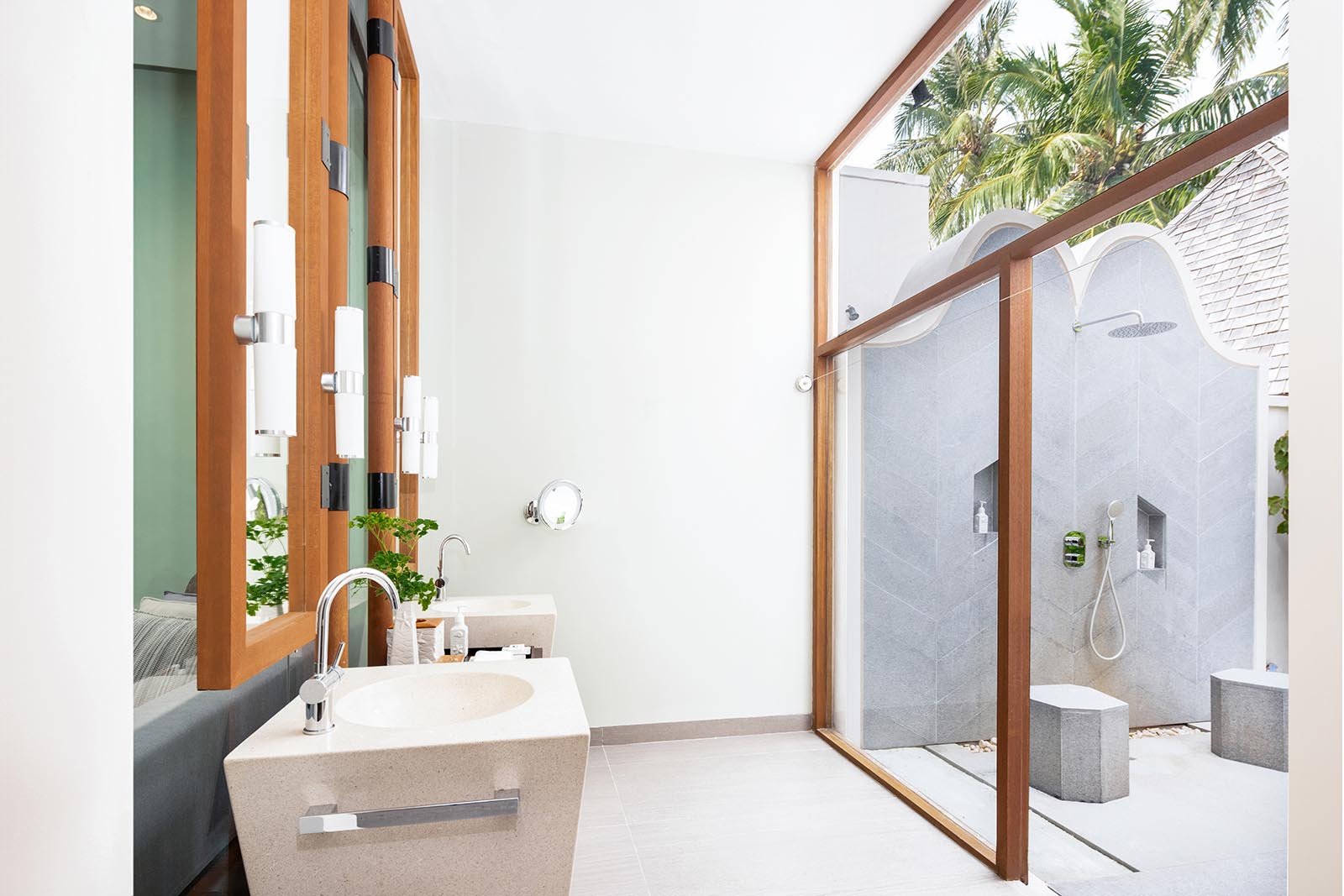 Beach Villa - Conrad Maldives - Image 4