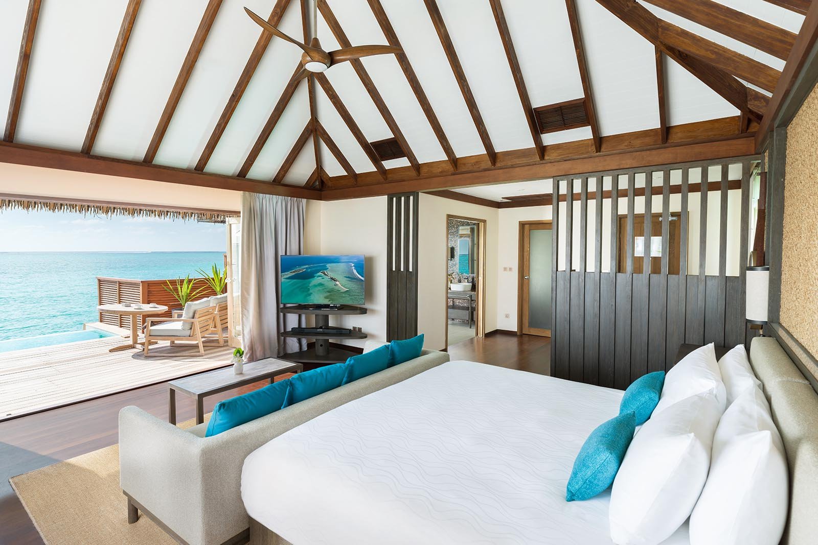 Deluxe Water Villa With Pool - Adults Only - Conrad Maldives - Image 3