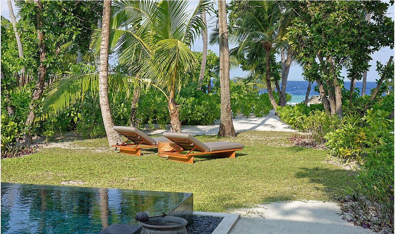 One Bedroom Sunset Beach Pool Villa - InterContinental Maldives Resort - Image 2