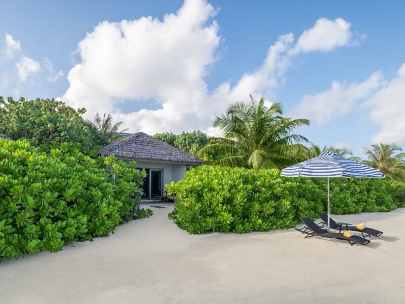 Beach Villa - Le Méridien Maldives - Image 1
