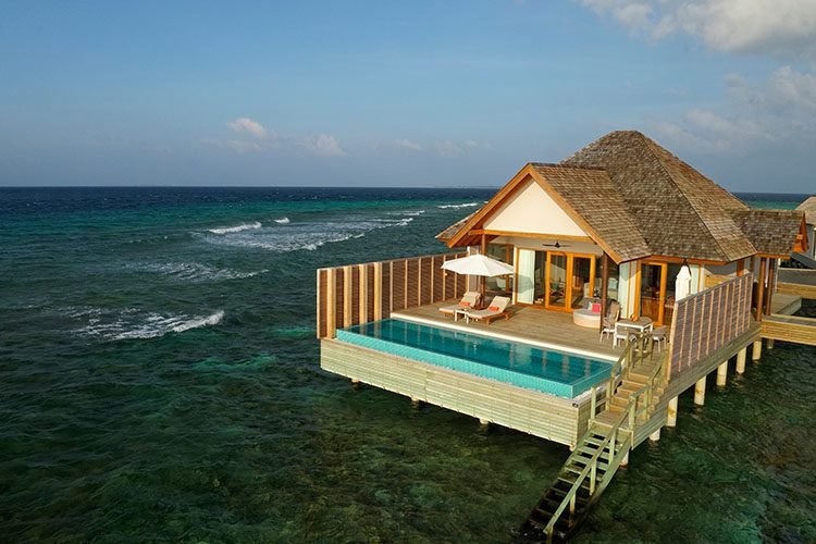 Superior Water Villas with Pool - Emerald Faarufushi - Image 1