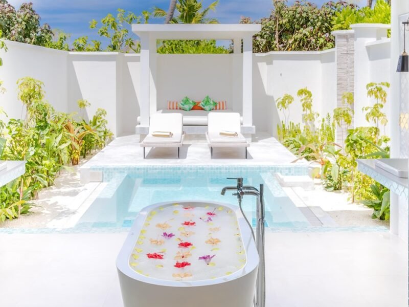 Grand Beach Villa with Pool - Sun Siyam Iru Veli - Image 2