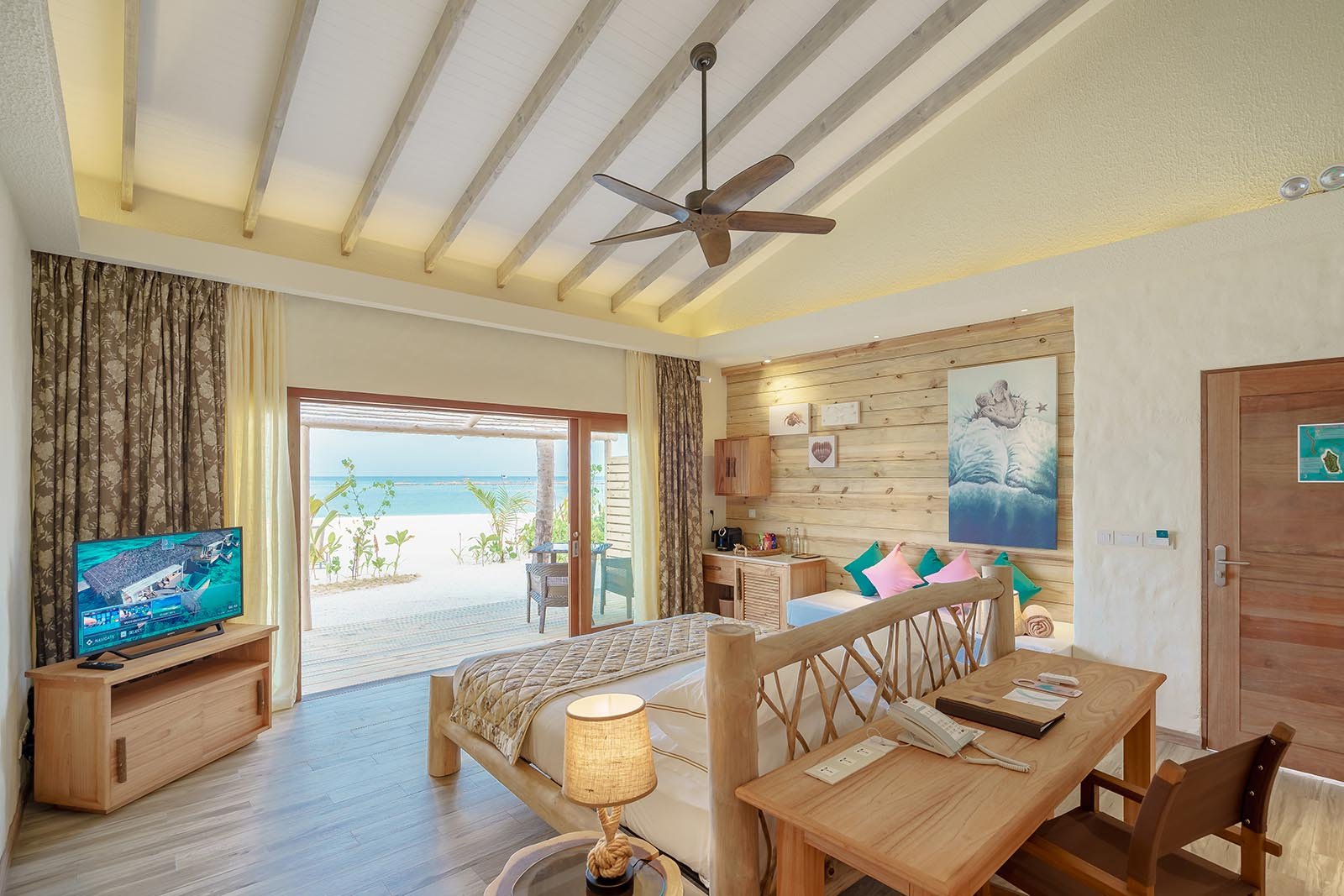 Beach Suite with Private Pool - You & Me Maldives - Image 2