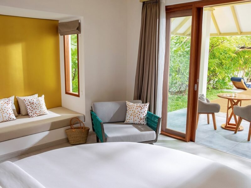 Romantic Beach Villa with Pool - Sun Siyam Olhuveli - Image 4