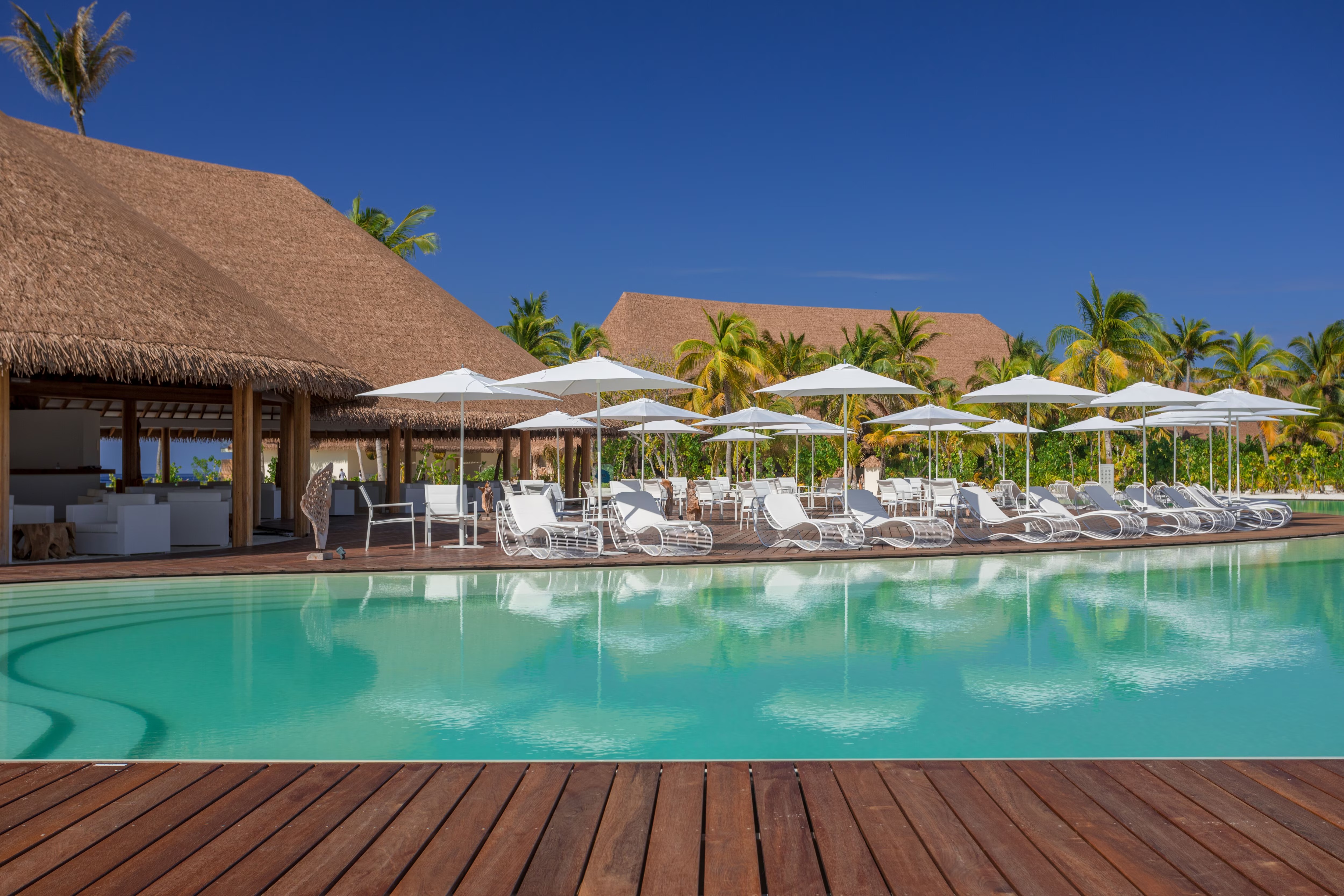 Cinnamon Velifushi Maldives - Image 7