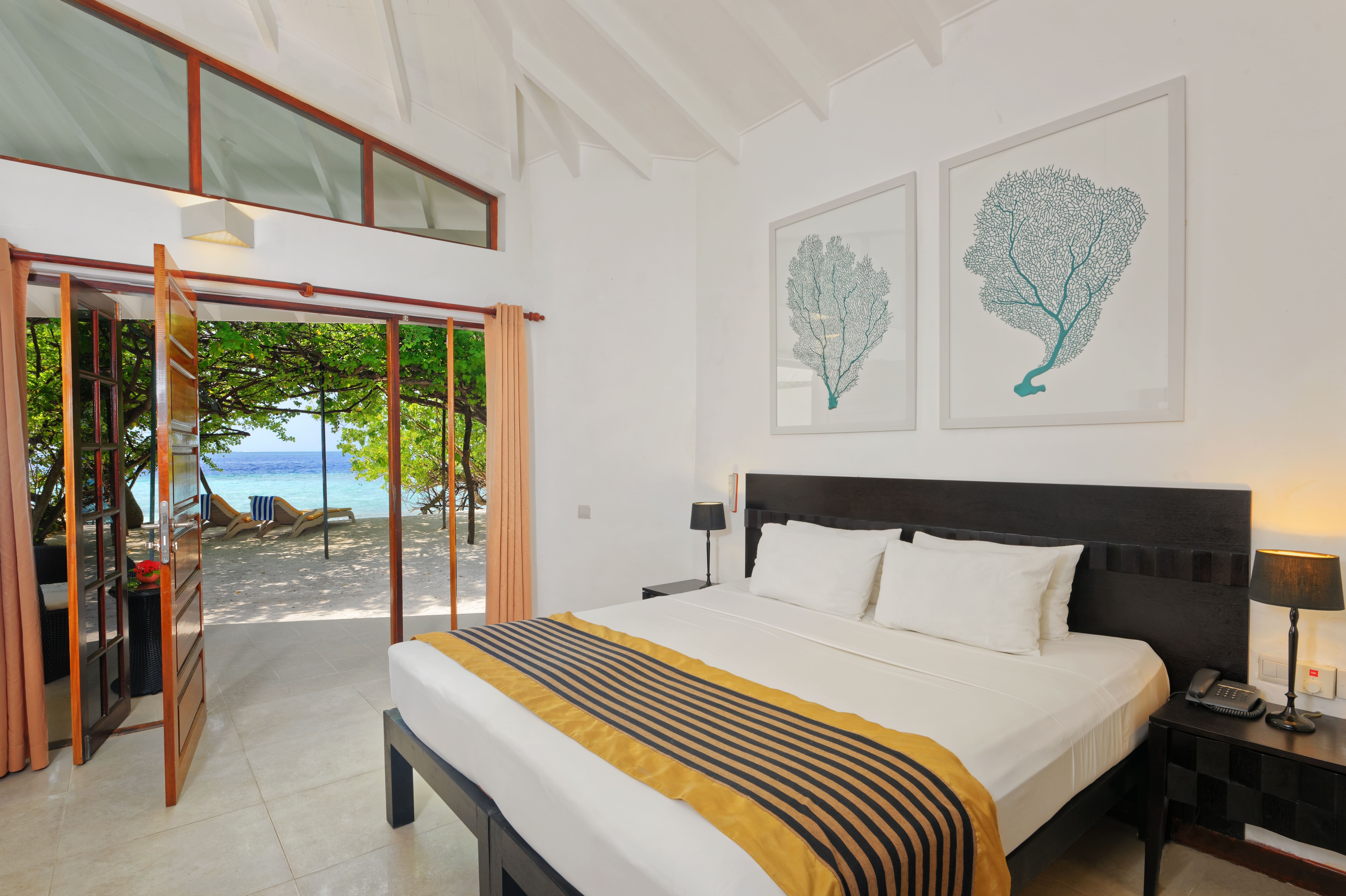 Superior Beach Bunglow - Image 1